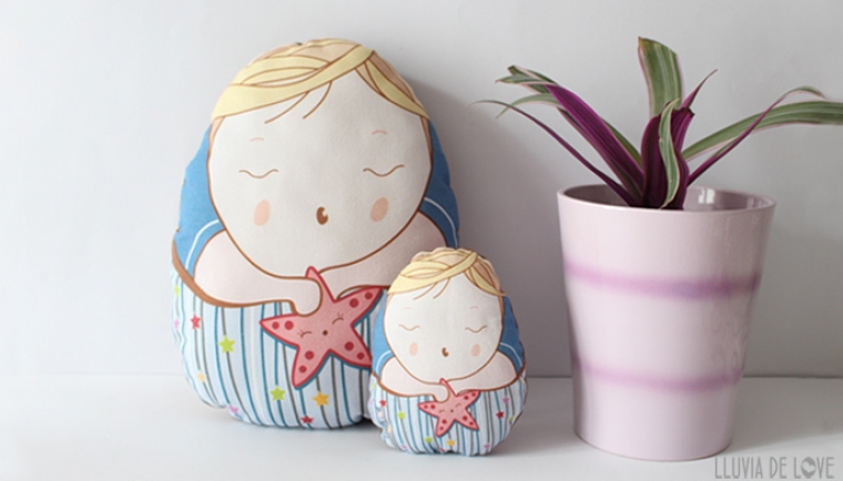 Pepito Estrella es un juguete con doble uso: cojín decorativo y muñeco blandito.para afianzar el vúnculo con el nuevo hermanito. Juguetes manipulativos que gustan a los niños.